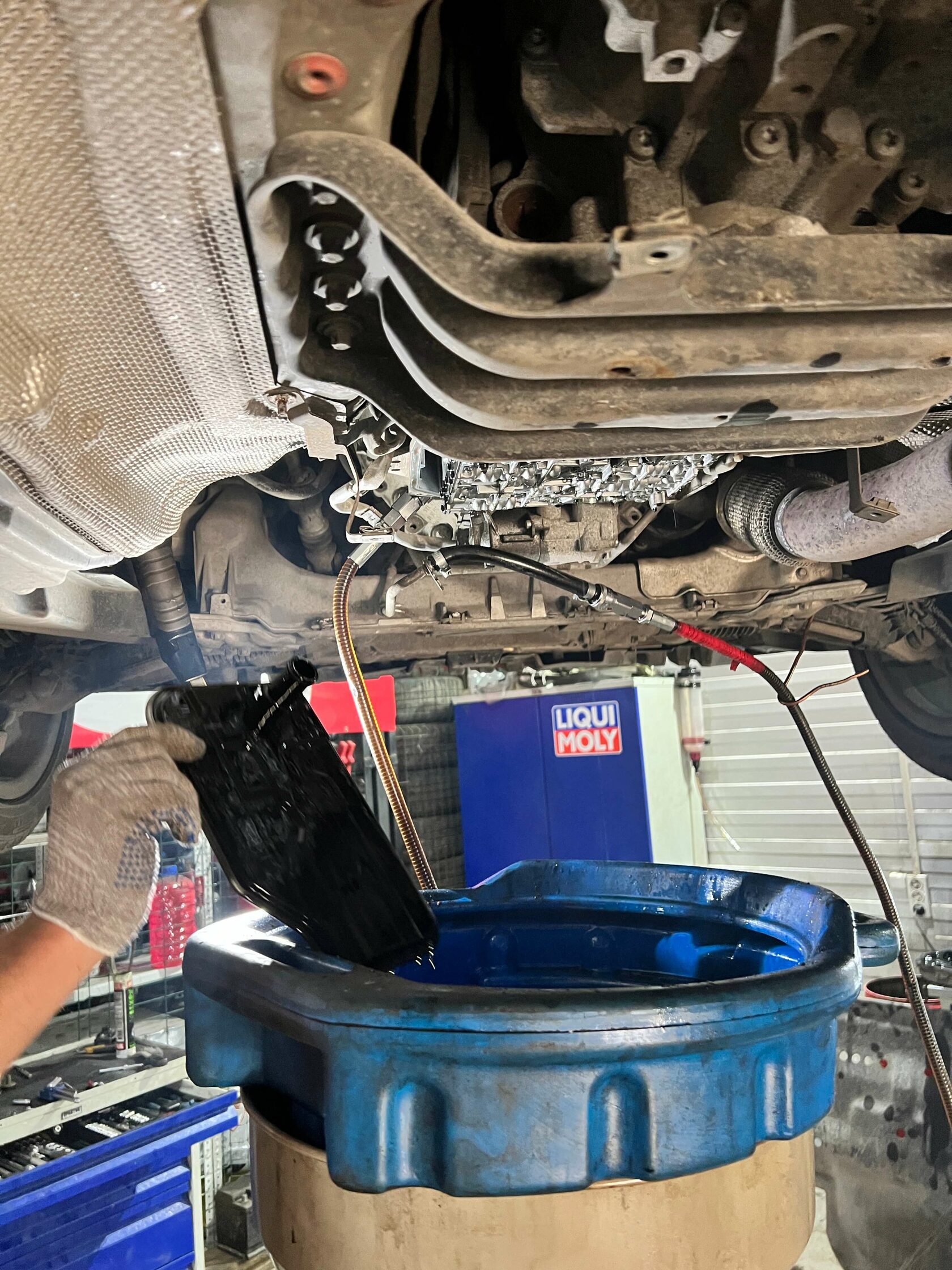 Демонтаж фильтра АКПП Mercedes