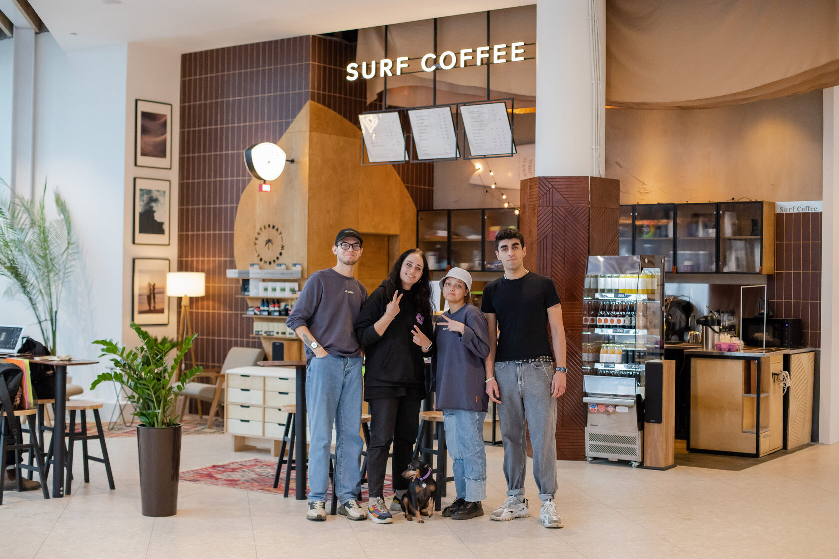 Surf coffee nikola. Сурф кофе. Серф кафе Москва. Вадим Суханов Surf Coffee. Surf Coffee в ЖК Московский.