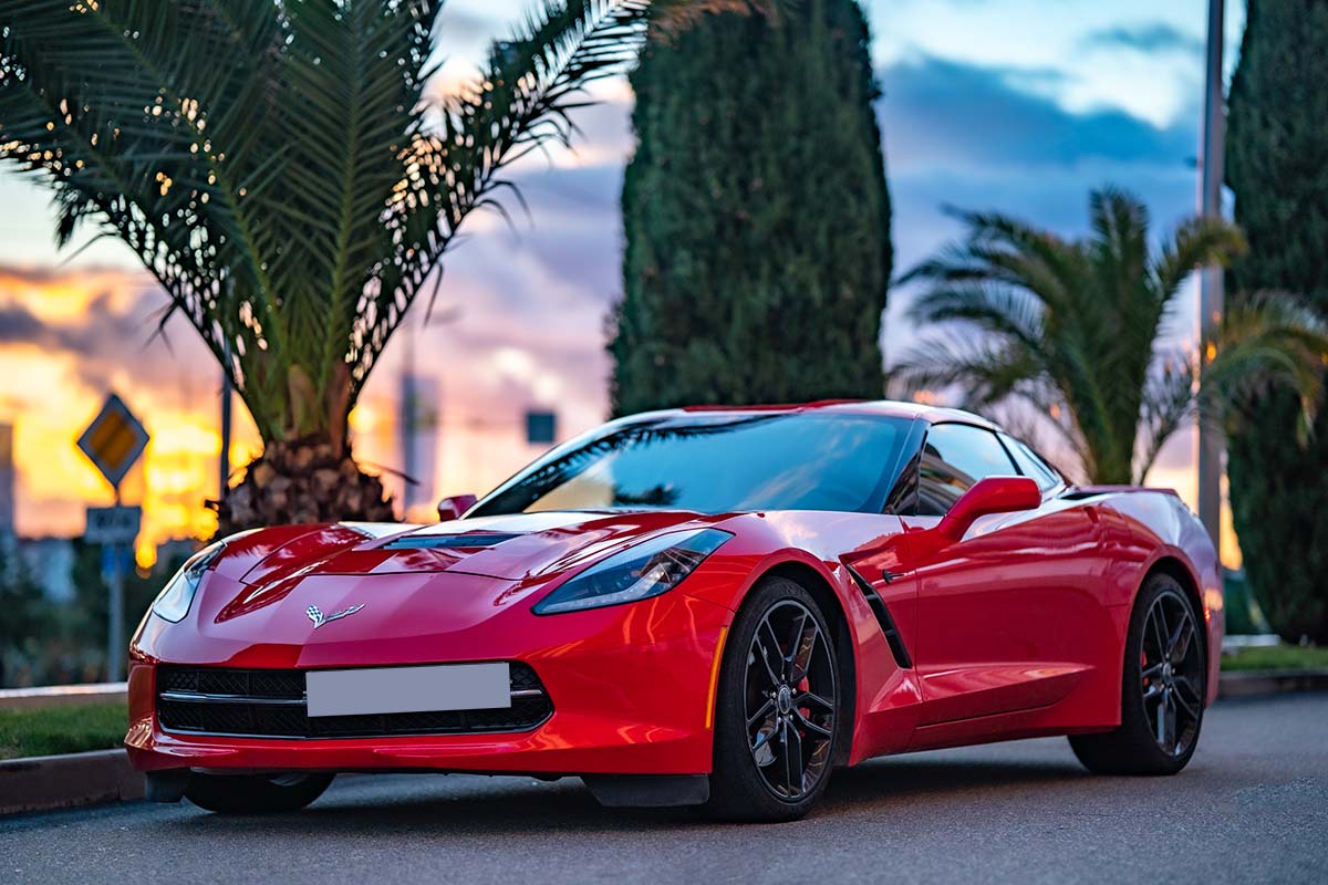 Аренда Chevrolet Corvette Stingray C7 в Сочи - цена 28 тыс. руб в сутки,  без водителя.