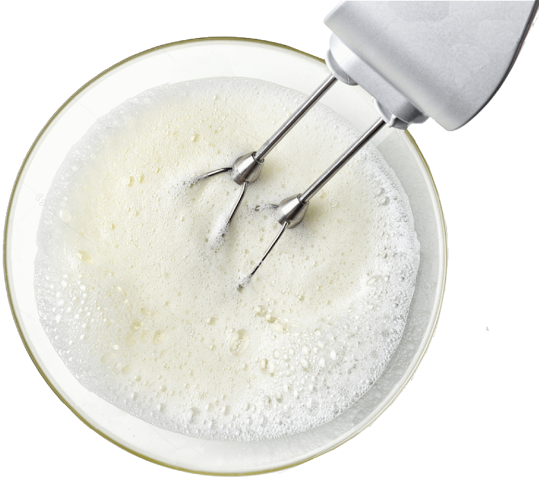 Смесь смешивается миксером