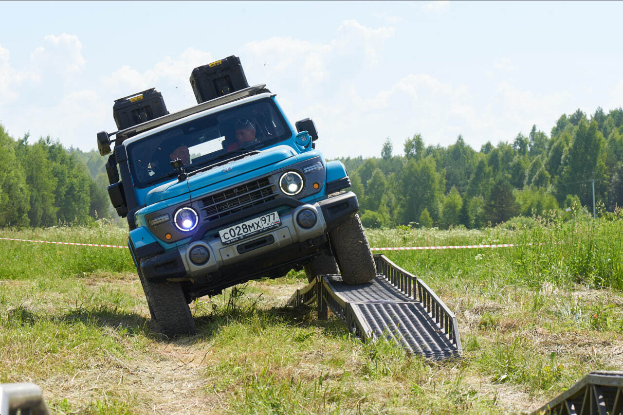 Тест-драйв автомобиля 212 T01 на профильном фестивале