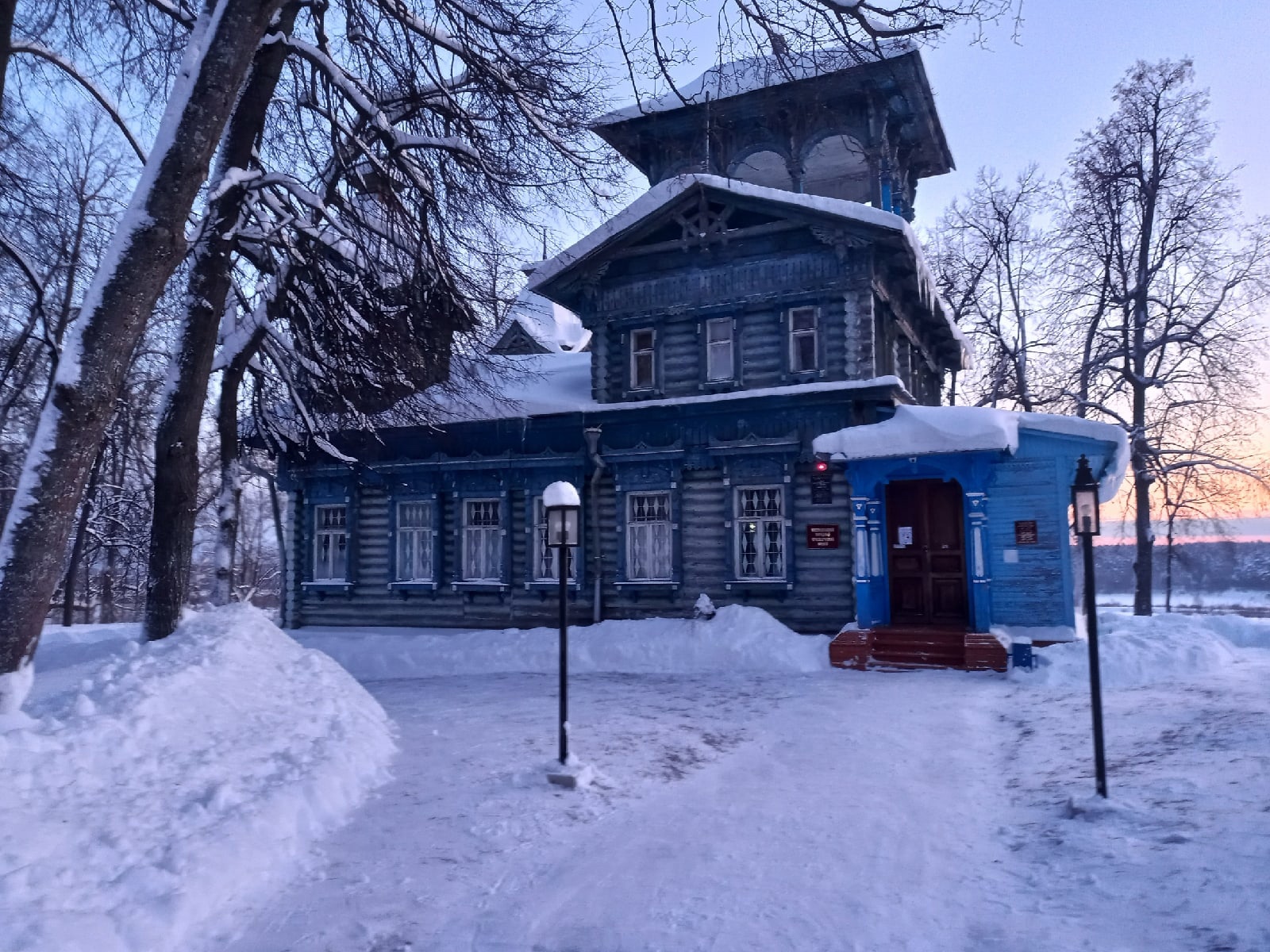 Едем в Семёнов за хохломой, матрёшками и «русской Атлантидой»