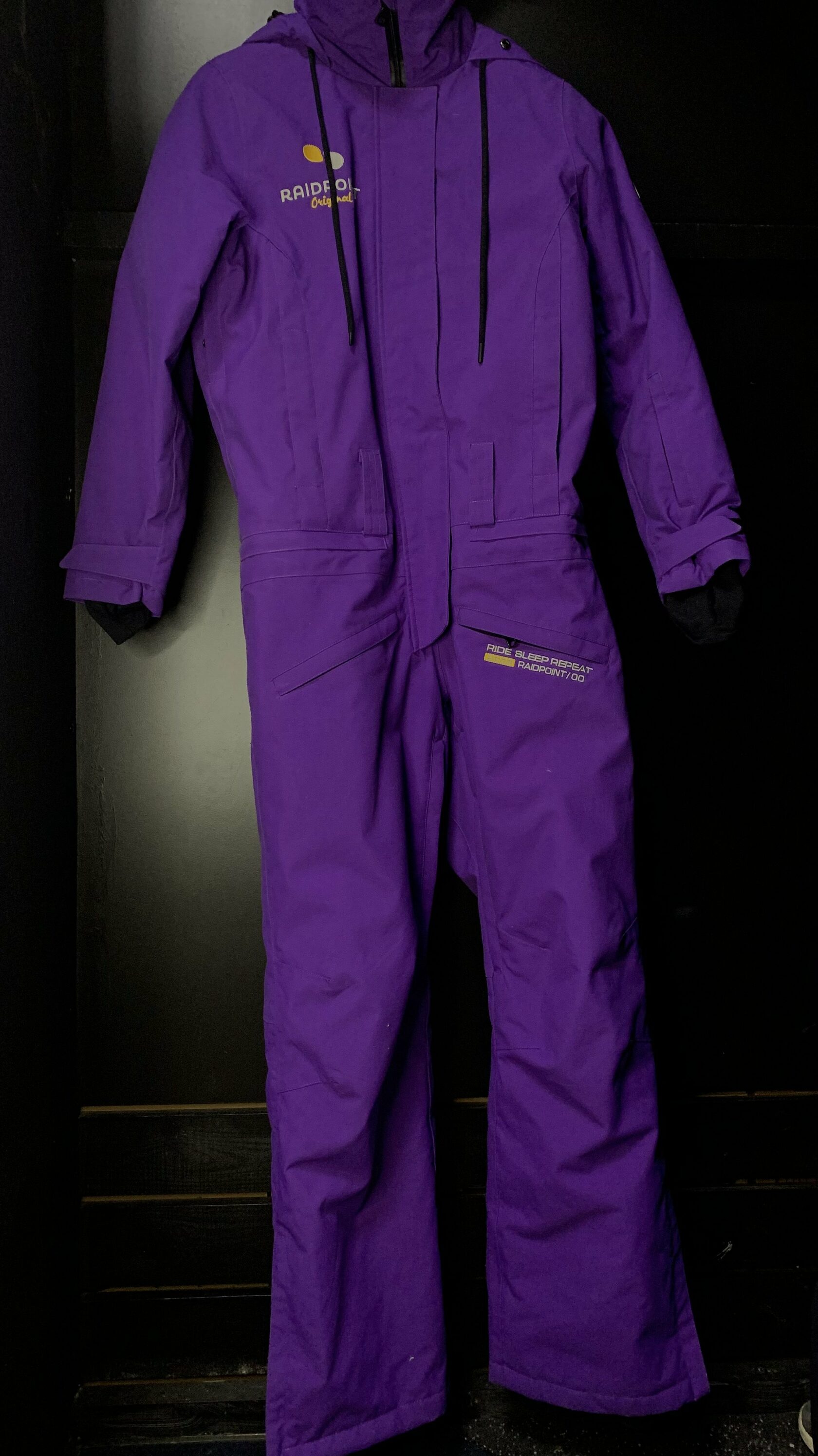 Прокат горнолыжной одежды в Омске - Комбинезон горнолыжный Raidpoint, фиолетовый