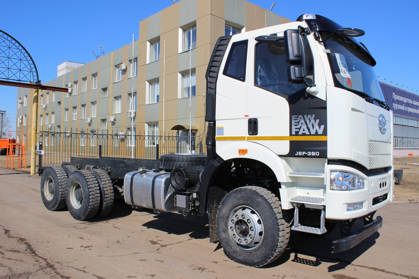 Фав 6х4. FAW шасси 6х4. FAW ca3250 шасси. FAW 3250 6х6 шасси. FAW j6 6x4 шасси.