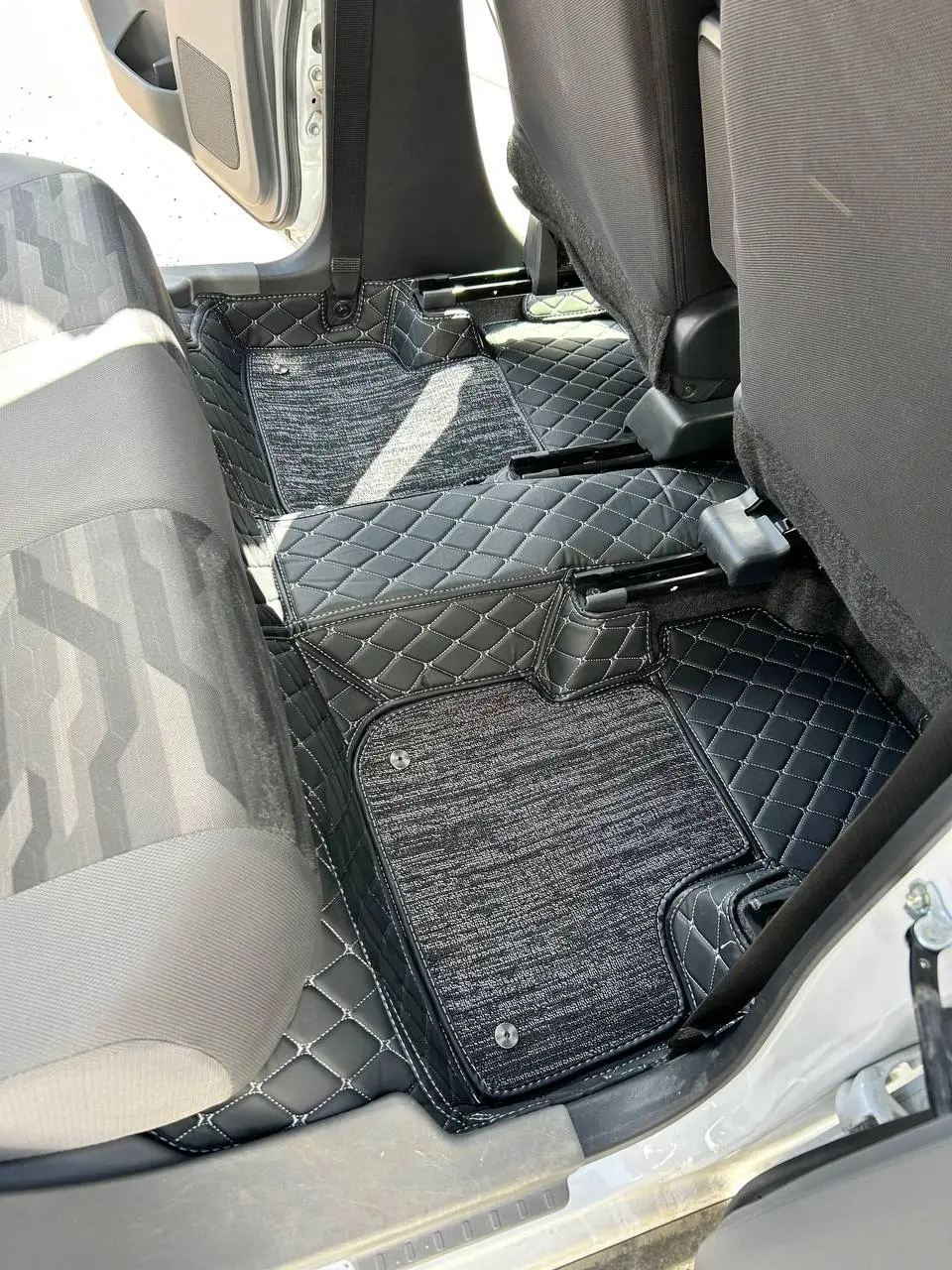 3D коврики Daihatsu Taft II