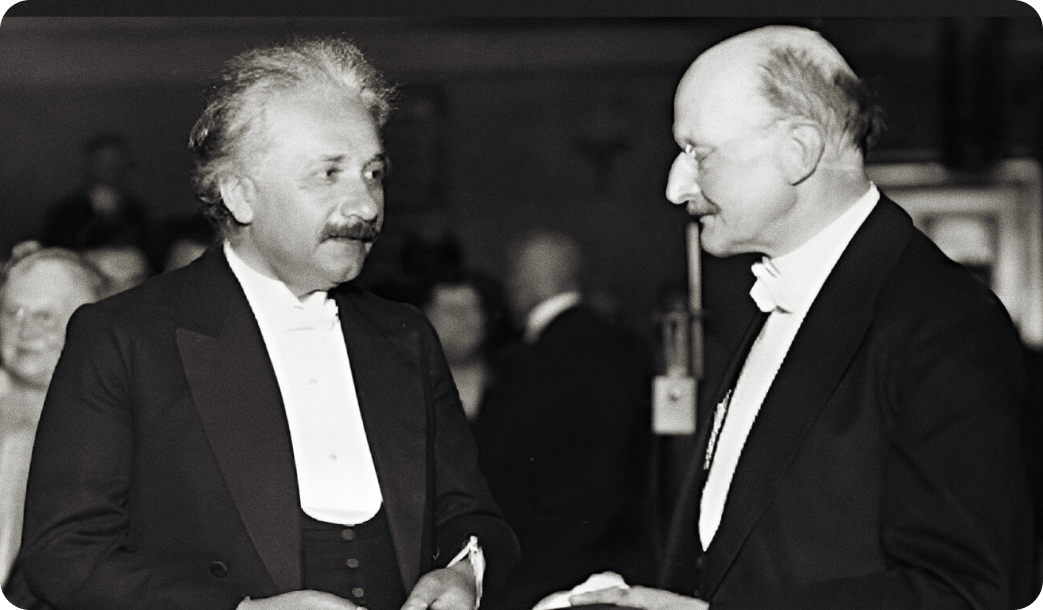 Лауреаты нобелевской премии эйнштейн. Планк и Эйнштейн. Макс Планк Нобелевская премия. Нобелевская премия Эйнштейна.