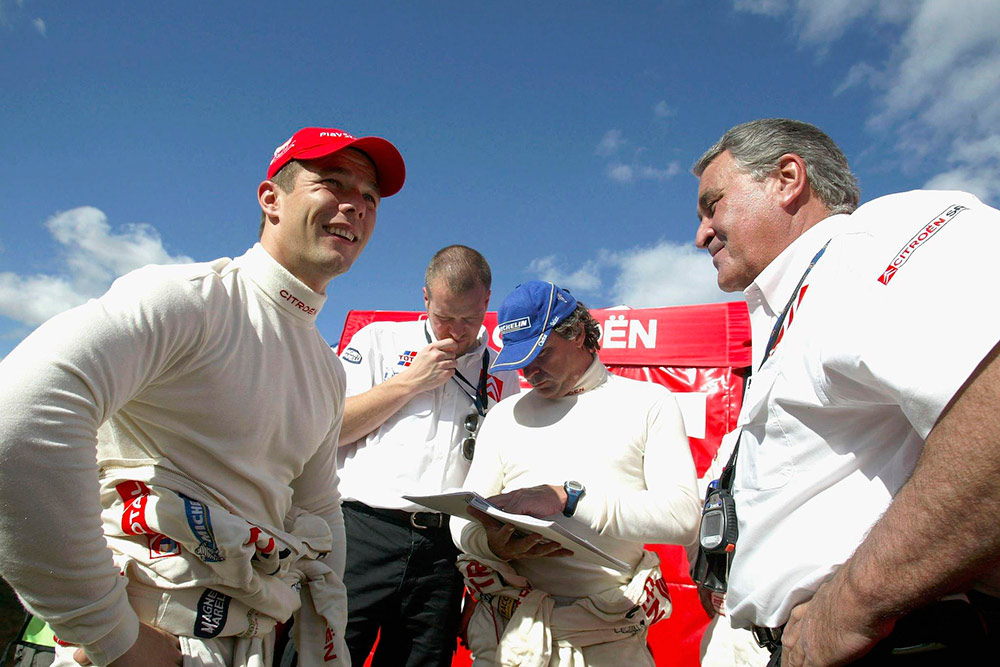 Руководитель команды Citroën Ги Фрекелен, гонщики Себастьен Лёб и Карлос Сайнс, ралли Новая Зеландия 2004