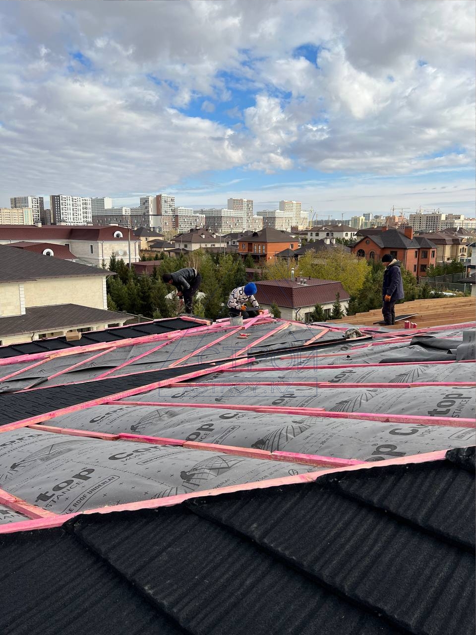 Монтаж композитной черепицы Алматы - установка композитной кровли | А-Строй
