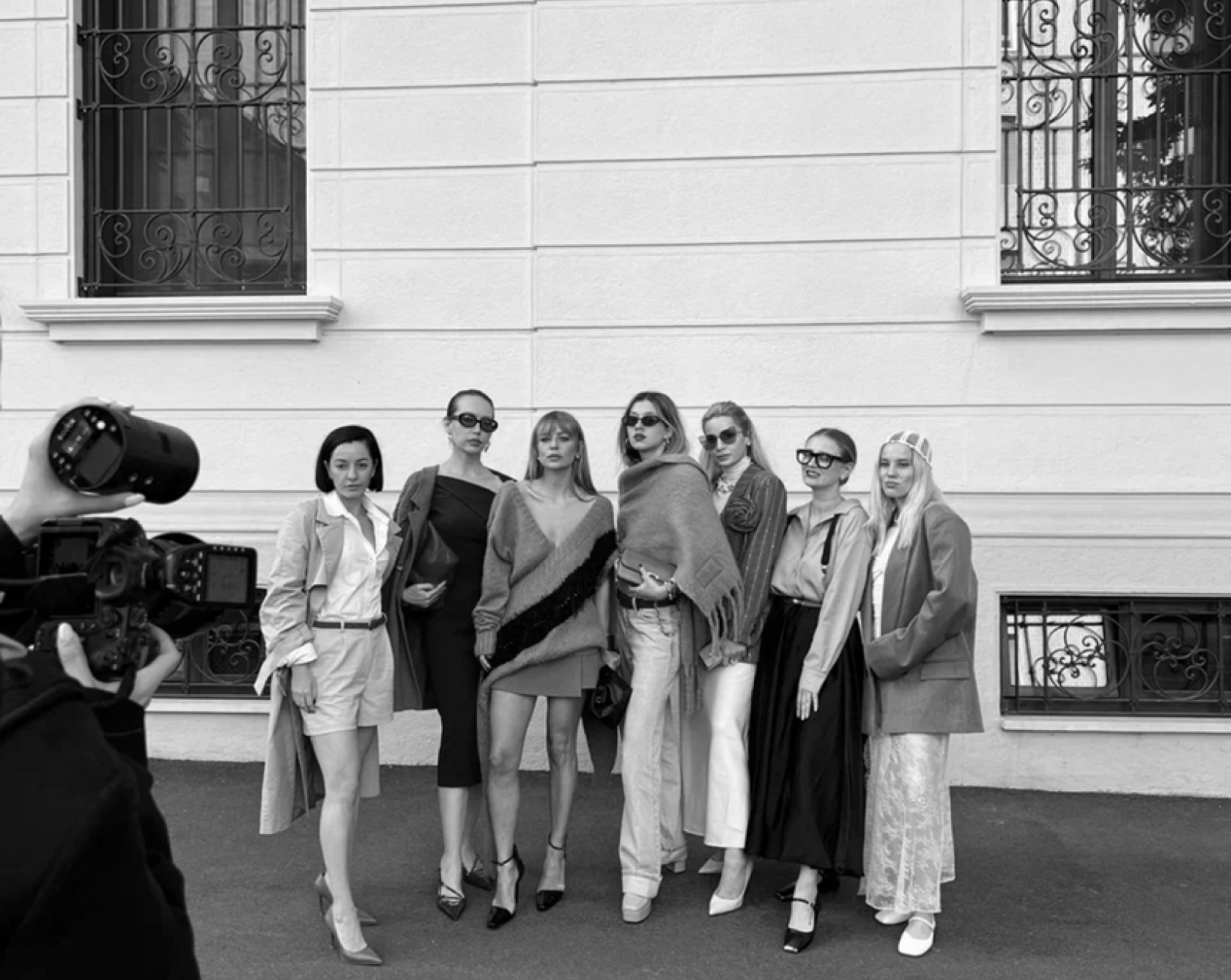 Группа участников модного события — фотография из материалов Академии