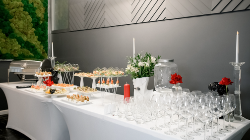 Корпоративный кейтеринг в Иркутске | Фуршеты, банкеты, выездные мероприятия