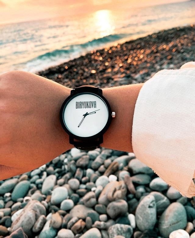 Именные часы на заказ с бесплатной доставкой по РК