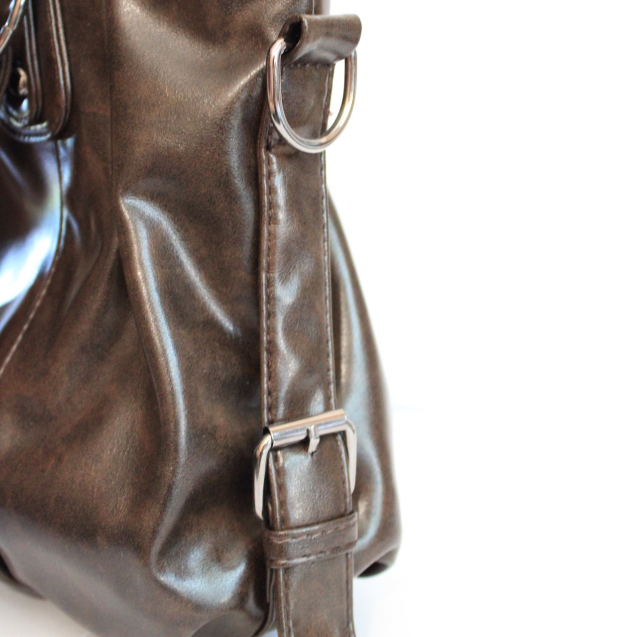 Купить сумку тоут коричневого цвета в винтажном стиле.