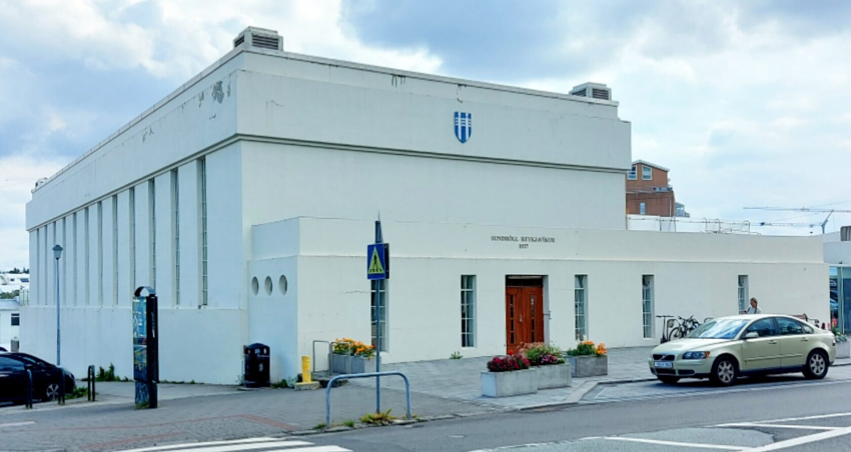 Sundhöll Reykjavíkur — первый крытый бассейн исландской столицы, построен в 1937 году