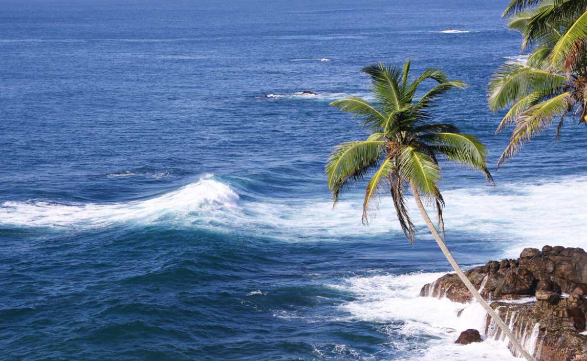 Шри Ланка волны. Волны на Шри Ланке. Волны Шри Ланки. Волны на Шри Ланке в августе. Шри ланка запад