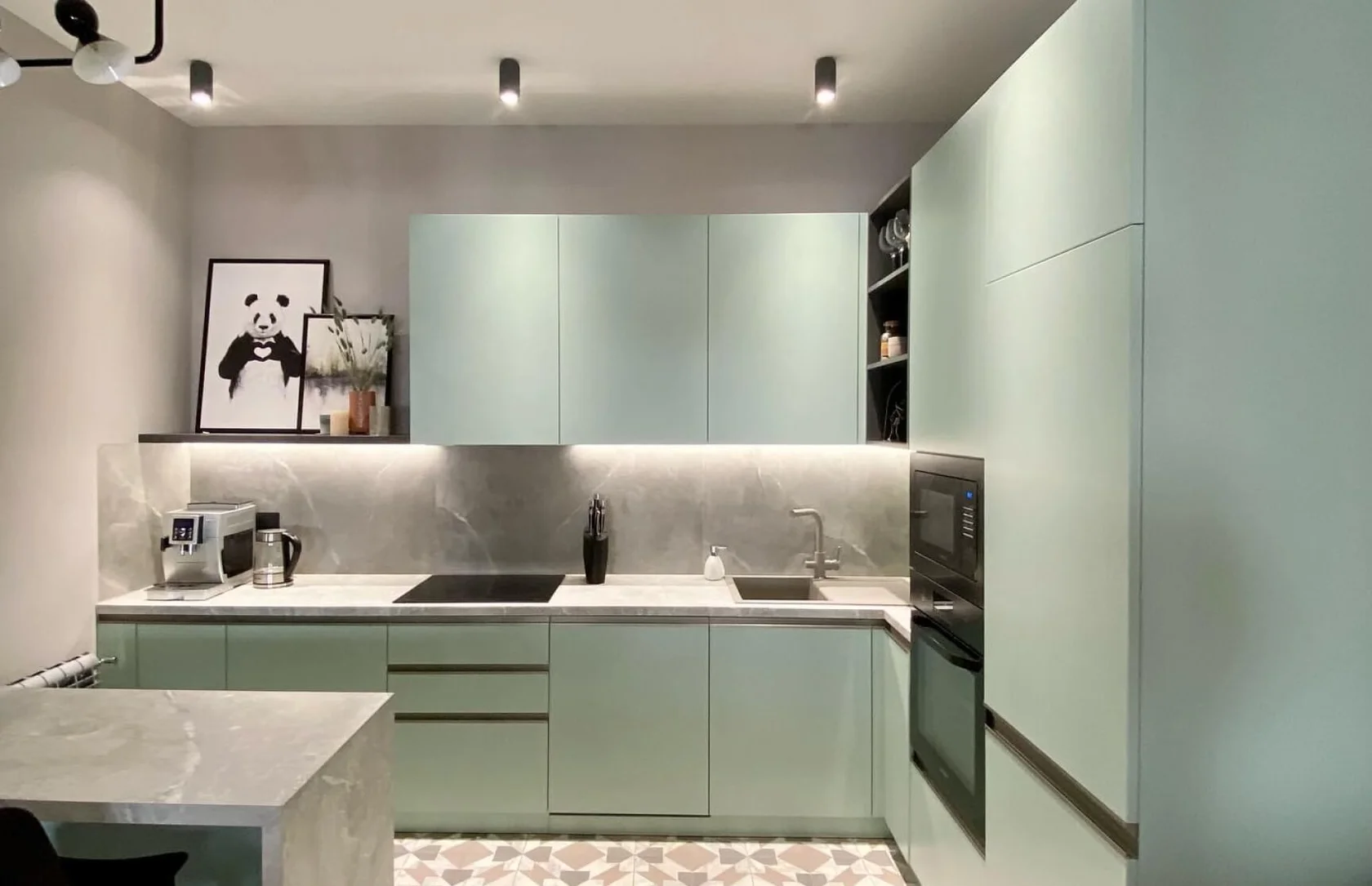 Кухня Лэйскрин в голубом цвете угловая