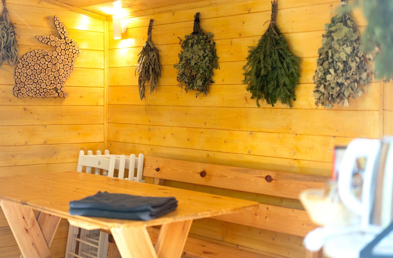 Баня на дровах в глэмпинге A-frame Happy в Подмосковье