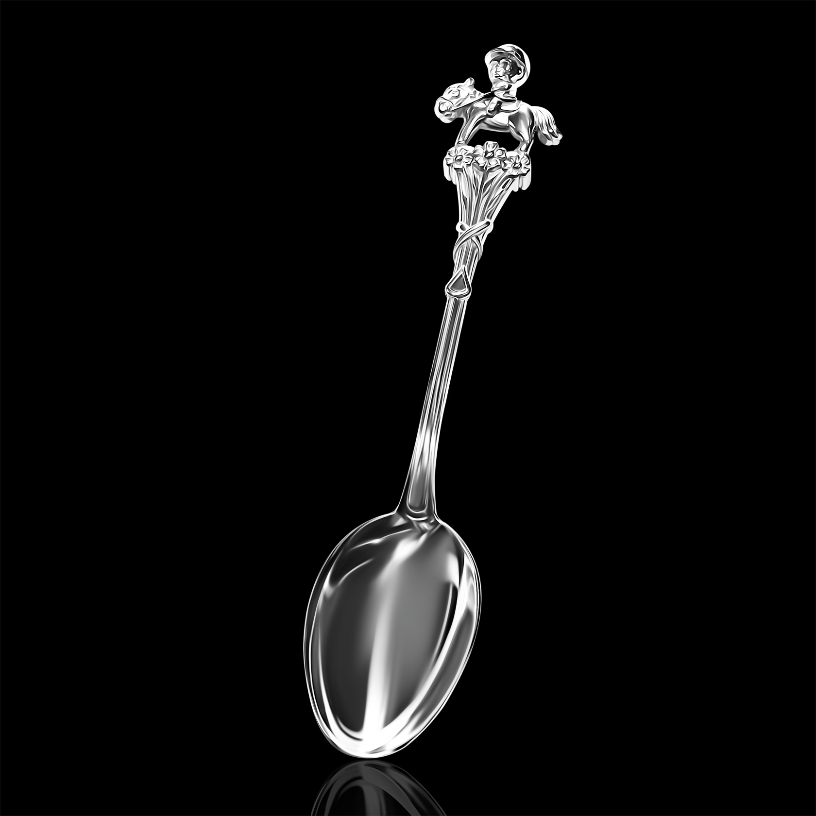 Серебряная детская ложка