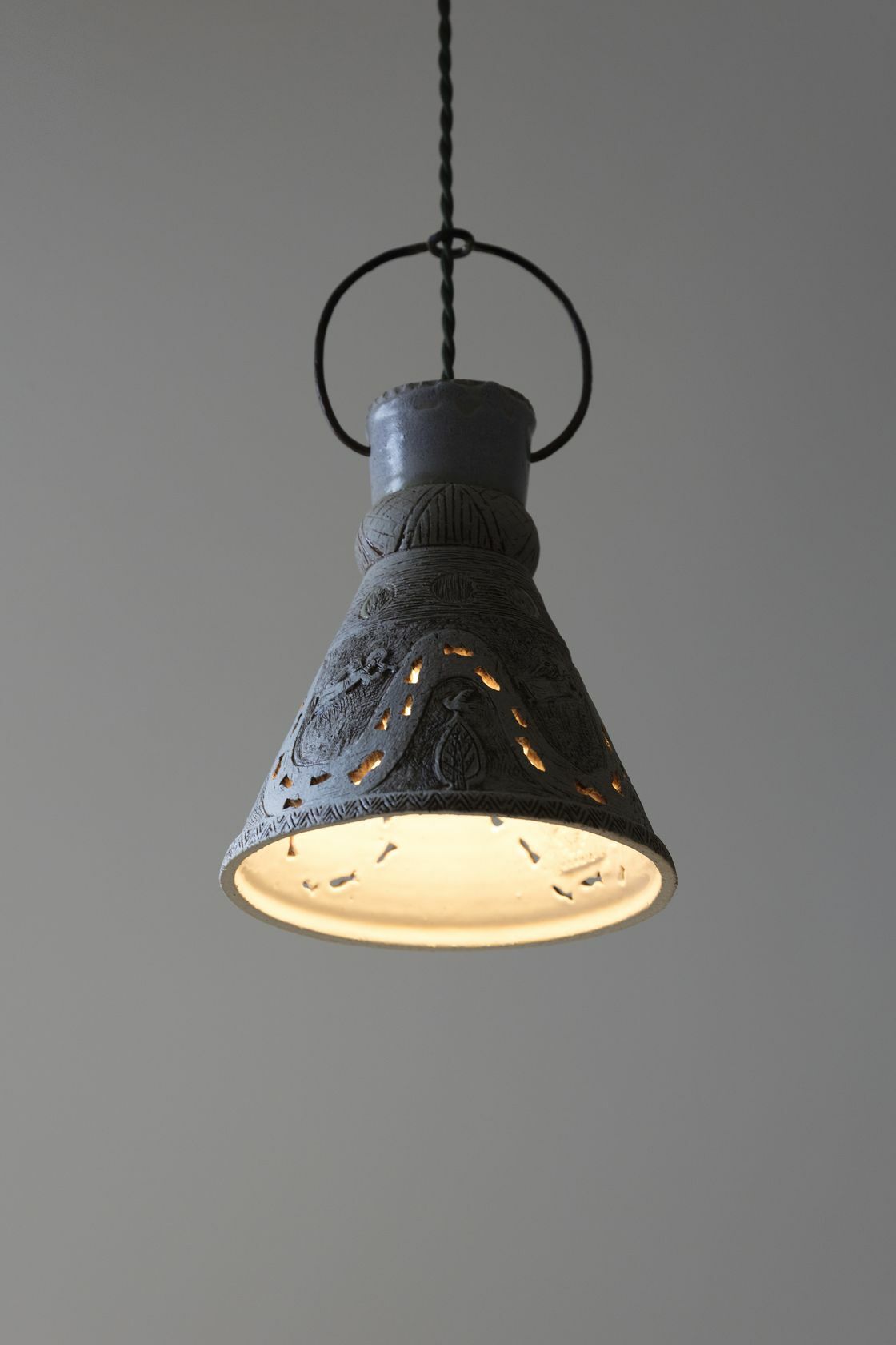 Купить керамические светильники настольные и подвесные потолочные