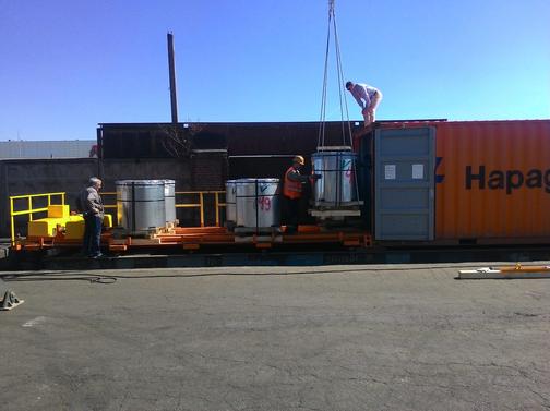 Компанией проведены испытания оборудования для затарки 20-футовых ...