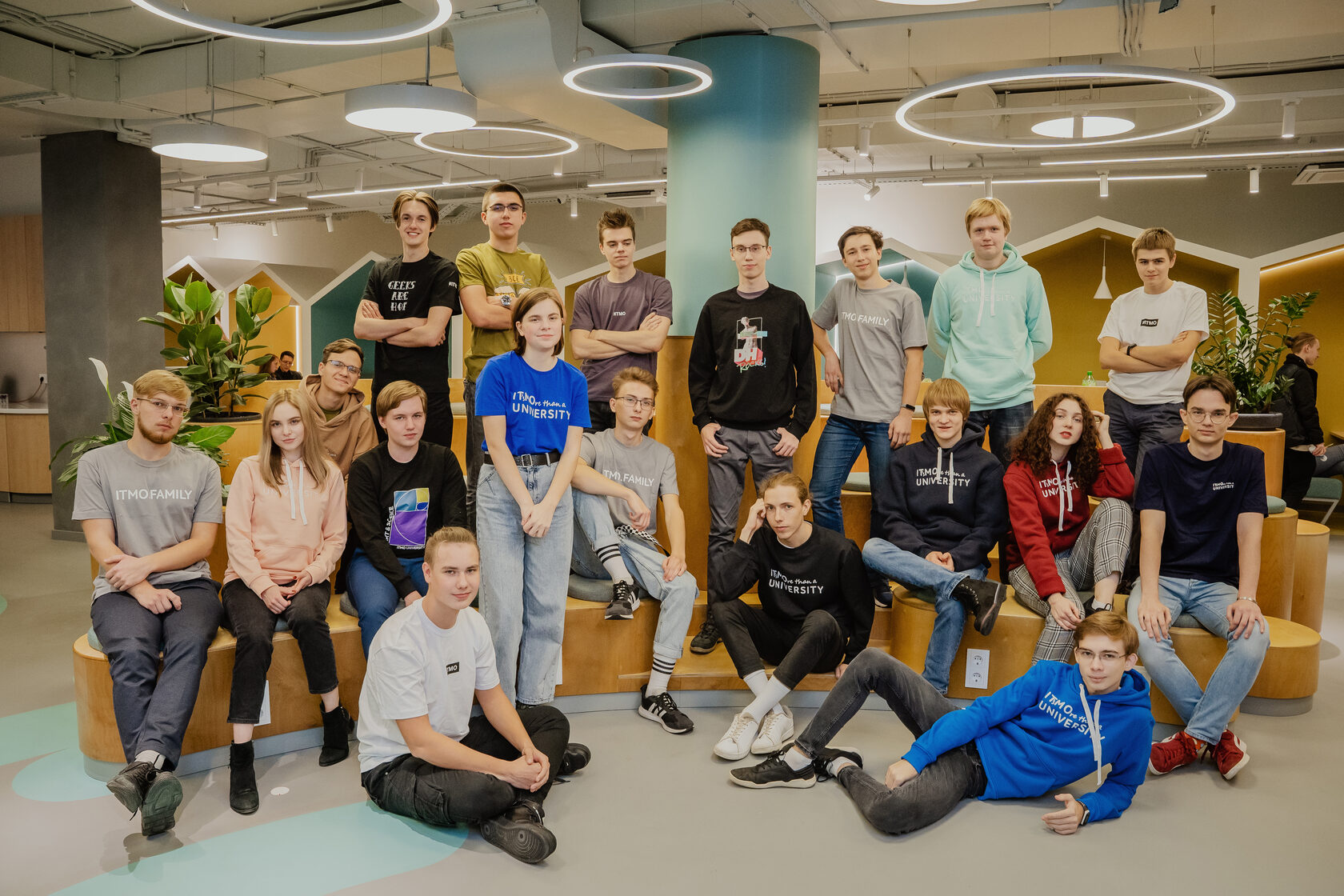 Help desk itmo. Университет ИТМО. ИТМО студенты. ИТМО вуз СПБ. ИТМО 2023.