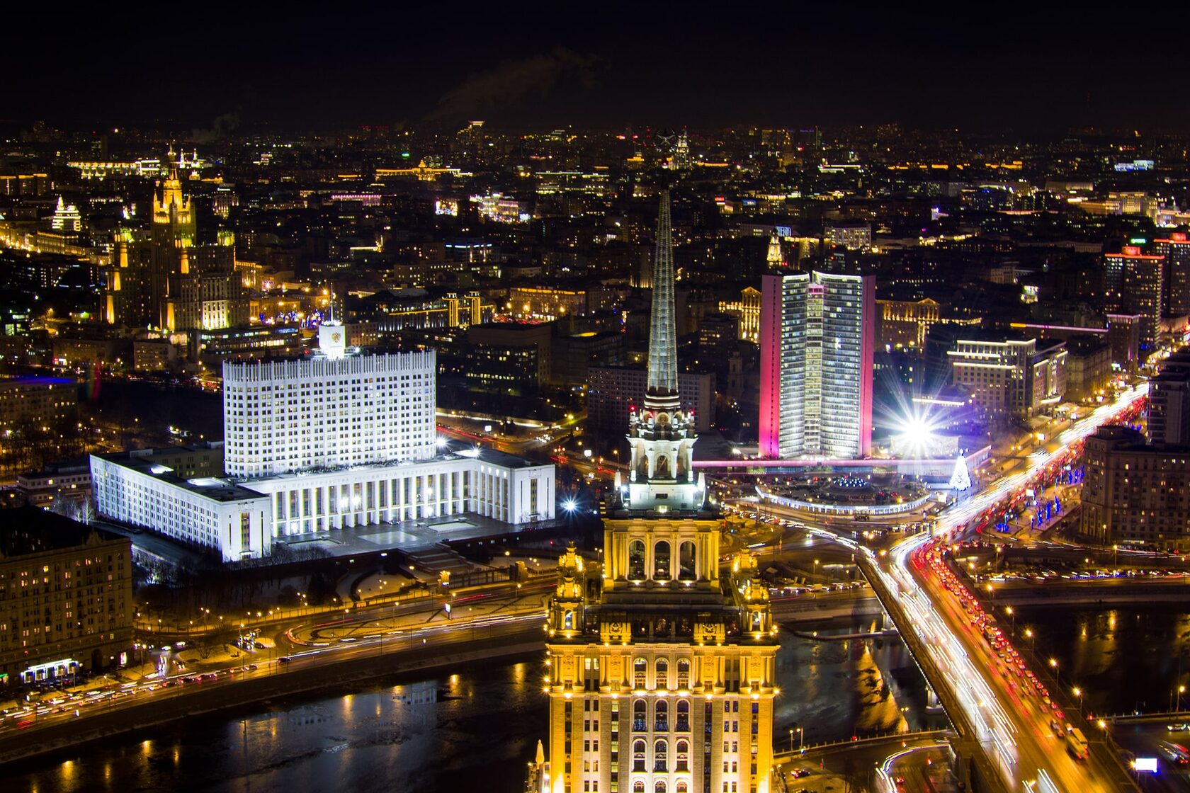 Метро ночью в москве. Ночная Москва с коптера. Аэросъемка Москва ночью. Москва с дрона ночью. Москва ночь квадрокоптер.