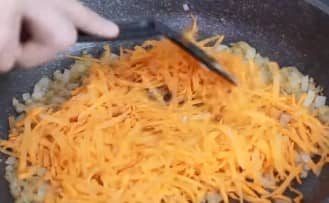 Приготовление ёжиков из фарша с рисом и подливкой: шаг 10