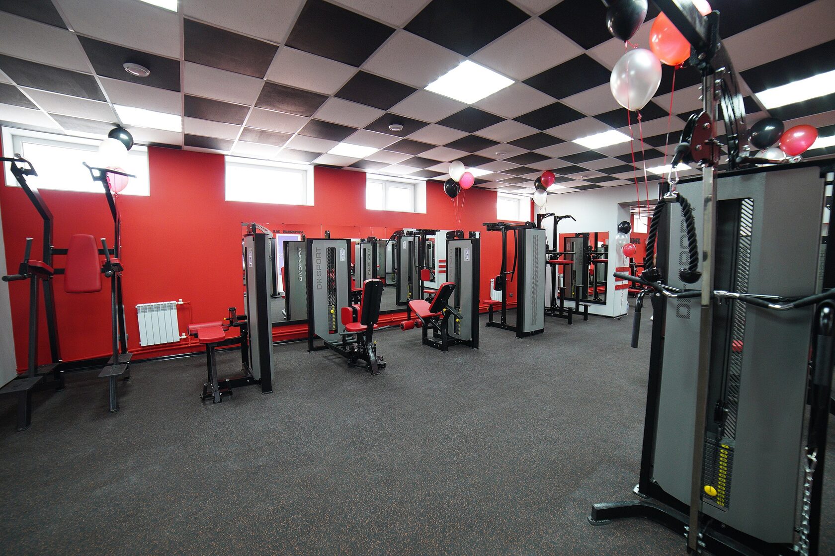 Gym бугры. Максимал Джим Кировск. Фитнес клуб. Фитнес Gym Бугры. Клубы Кировск.