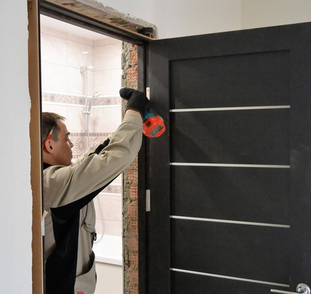 монтаж дверей