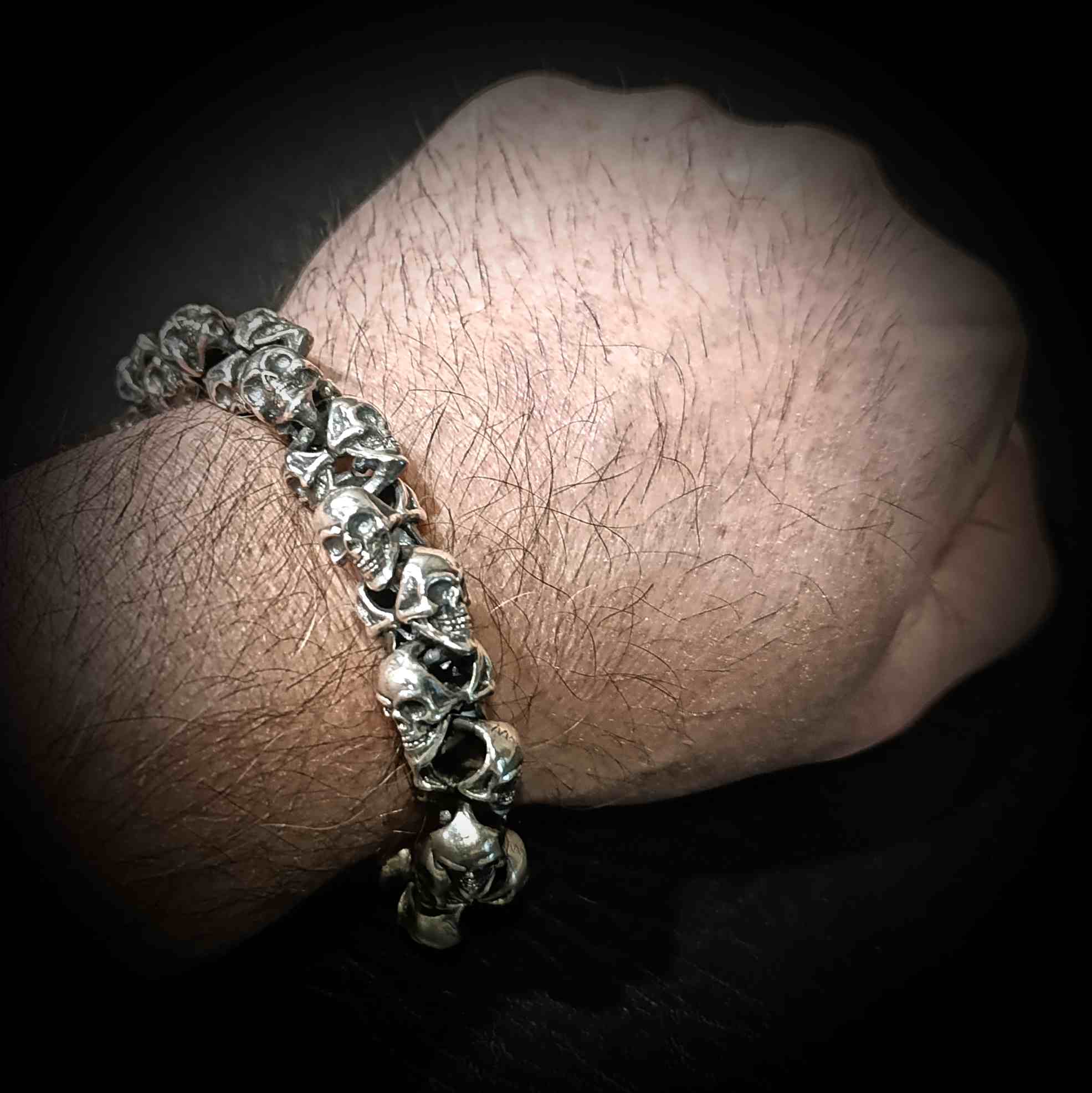 байкерский браслет, браслет с черепом, рокерский браслет.