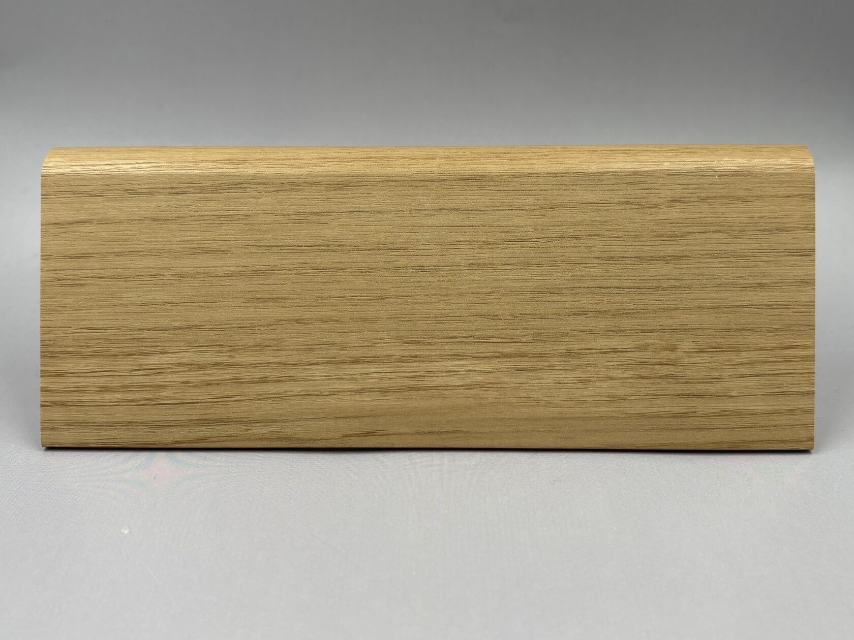 Плинтус МДФ под дерево, под дуб для ламината и паркета в Санкт-Петербурге (СПб)