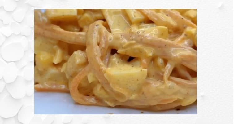 Приготовление салата с сыром «Чечил» и корейской морковкой: шаг 6