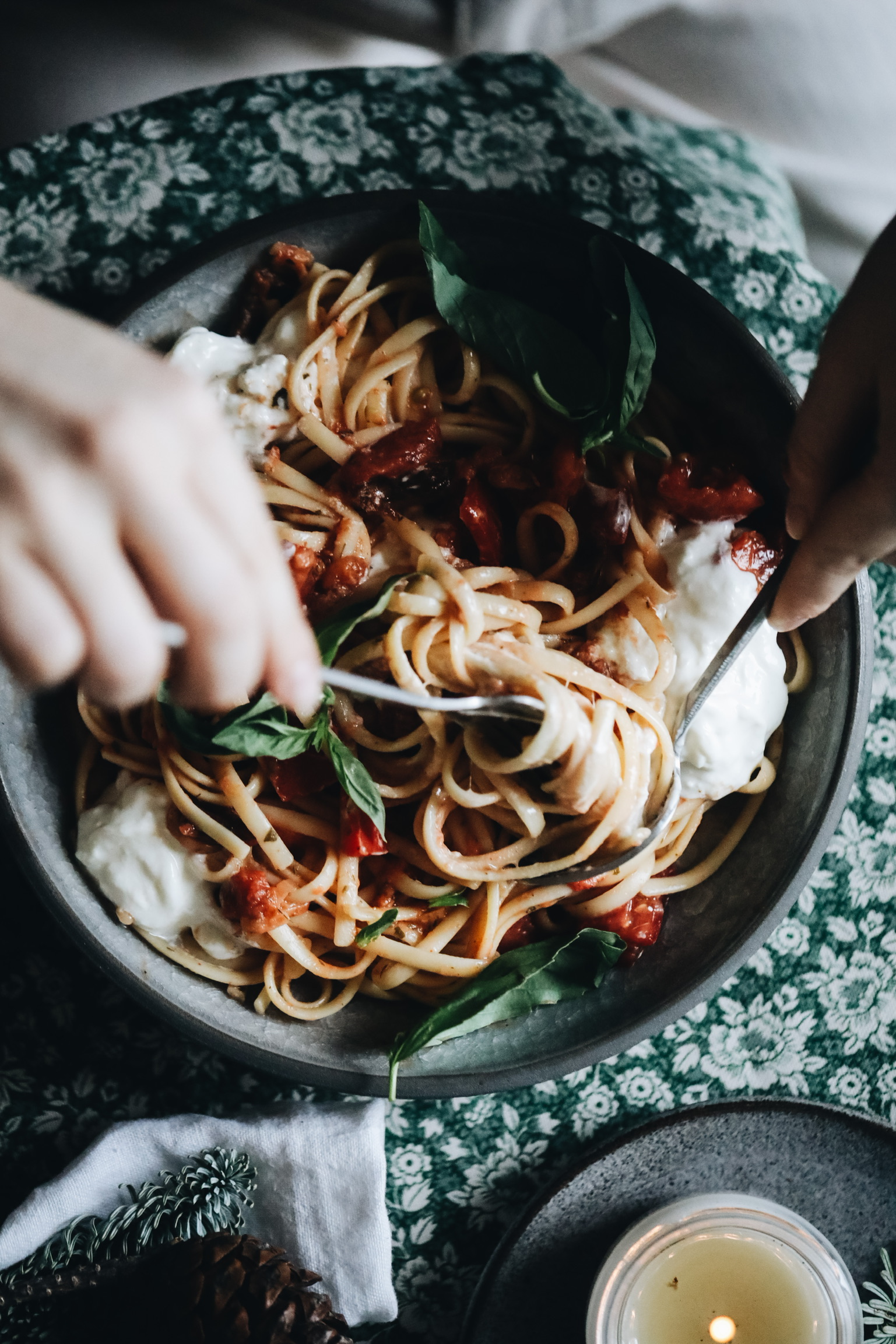 Спагетти с томатной пастой - пошаговый рецепт с фото на баштрен.рф