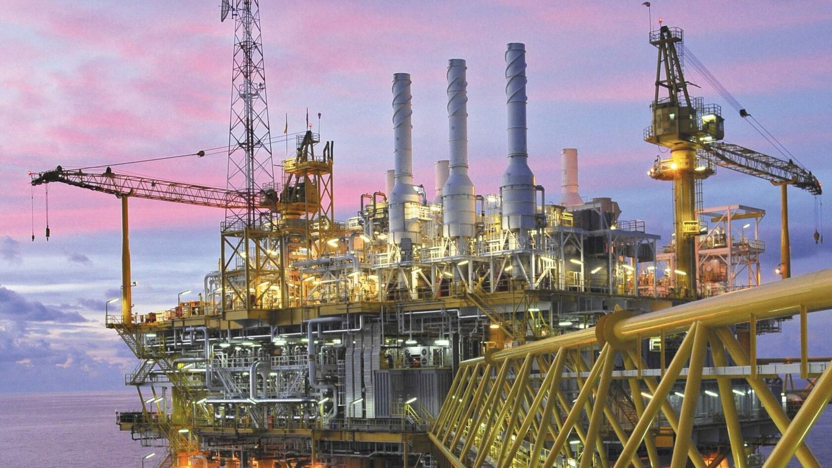 Химическая промышленность получила наибольшее развитие в. Нефтегазовый сектор Австралии. Нефть промышленность. Нефтегазовая отрасль. Нефтегазовый комплекс.
