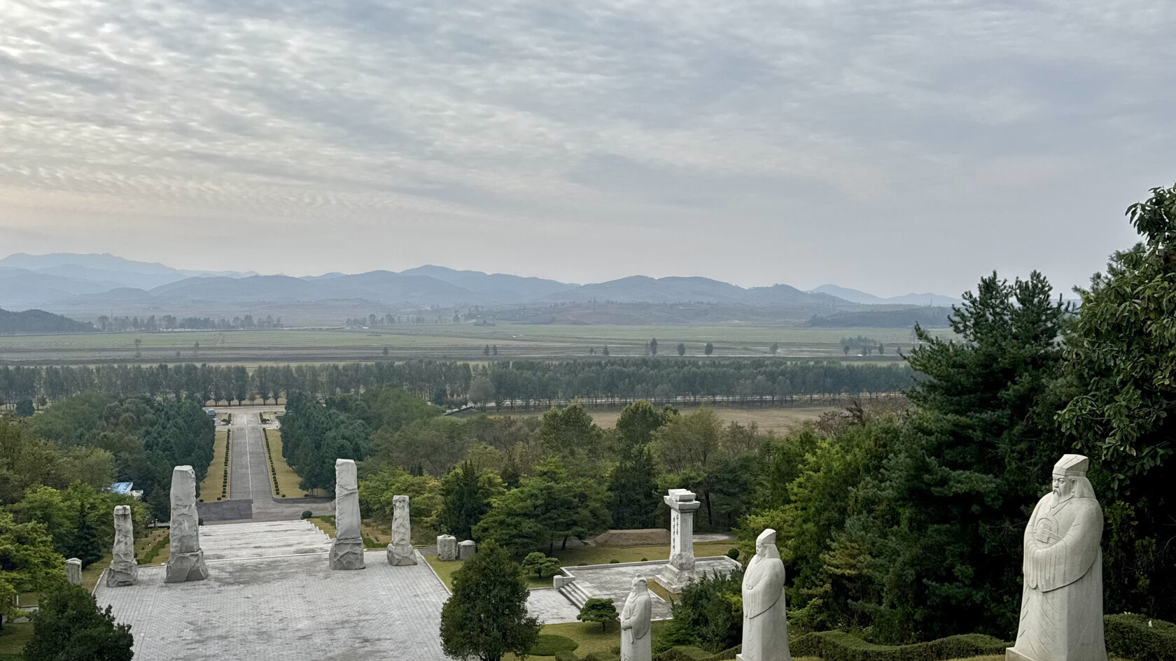 Гробница Тангуна. КНДР (Северная Корея)