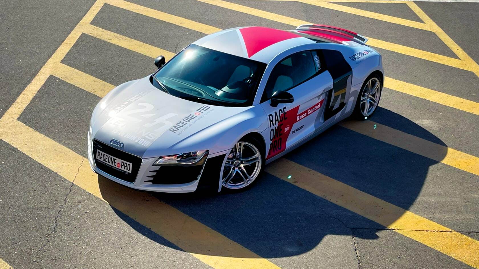 AUDI R8