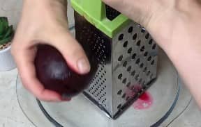 Приготовление холодного свекольника на кефире: шаг 2