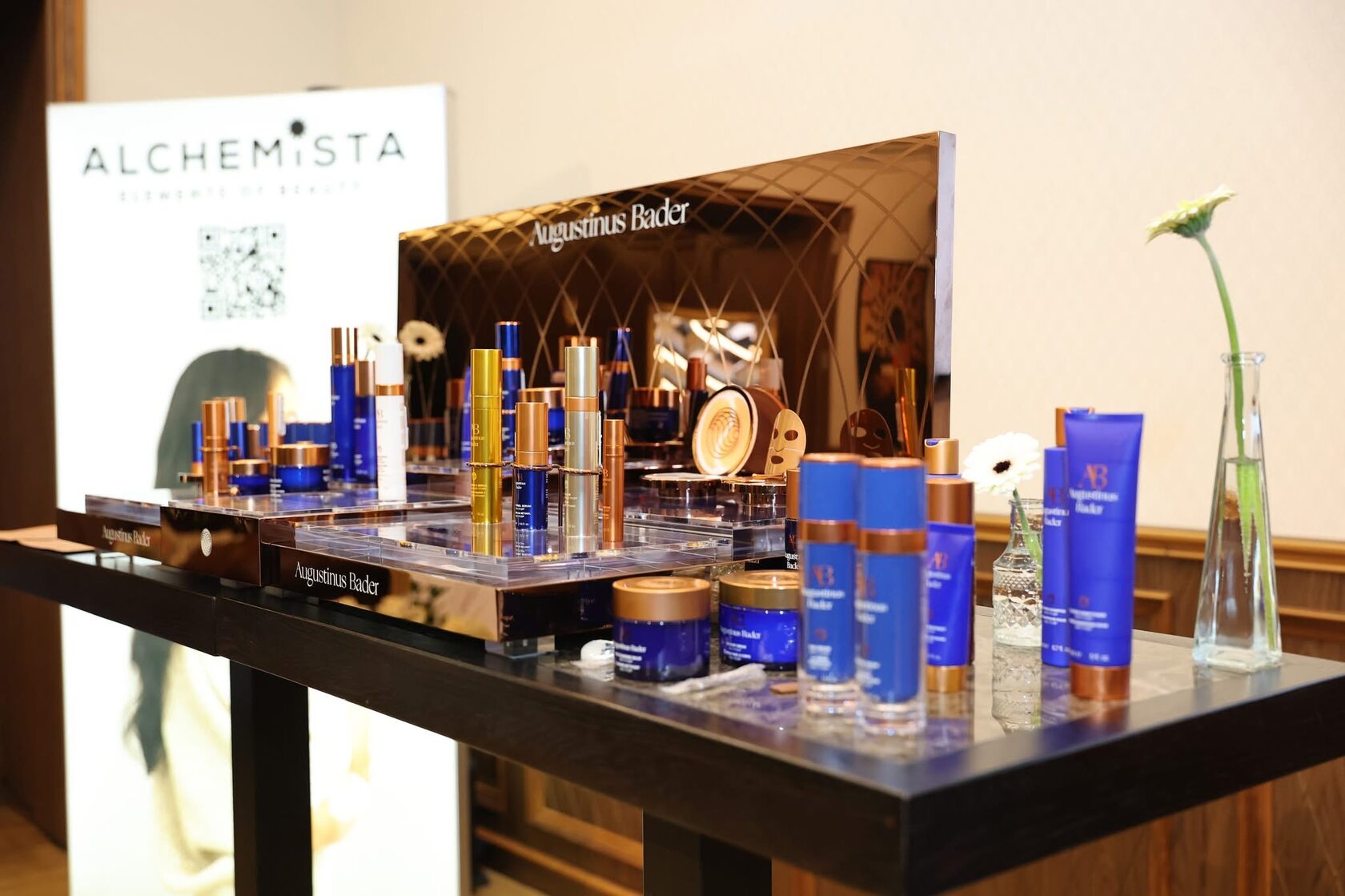 Продуктите Augustinus Bader, изложени по време на събитиет на Alchemista  в The Residence Exclusive Club