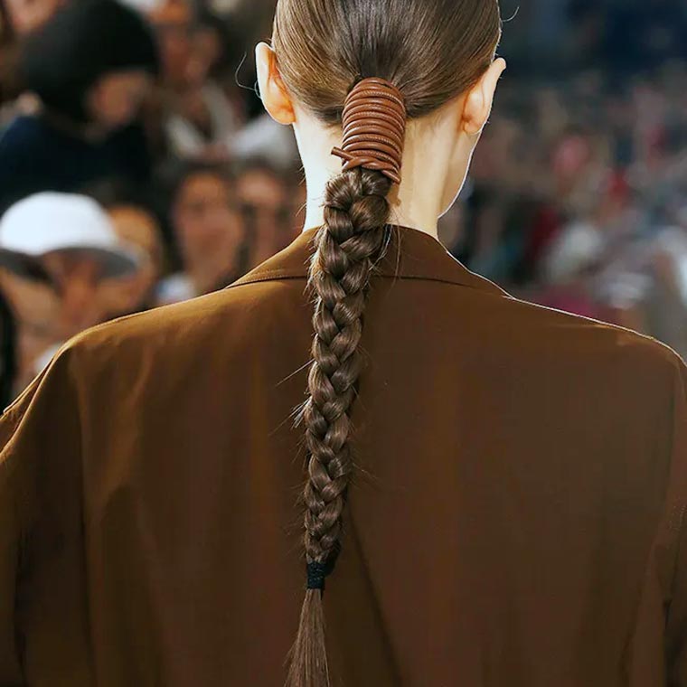 Тренды лета: Самые модные причёски для длинных волос в 2021 году