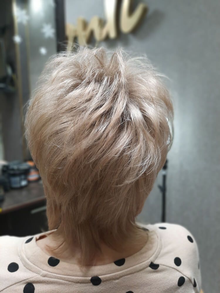 окрашивание корней волос