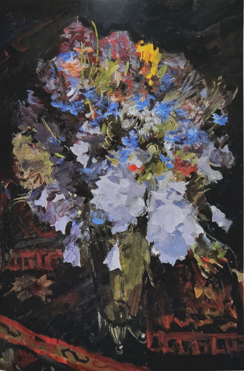 Букет лесных цветов на темном фоне, 1930-е гг.