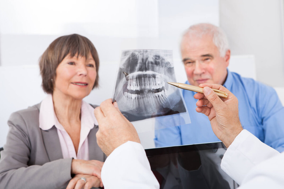Выбор клиники для имплантации зубов