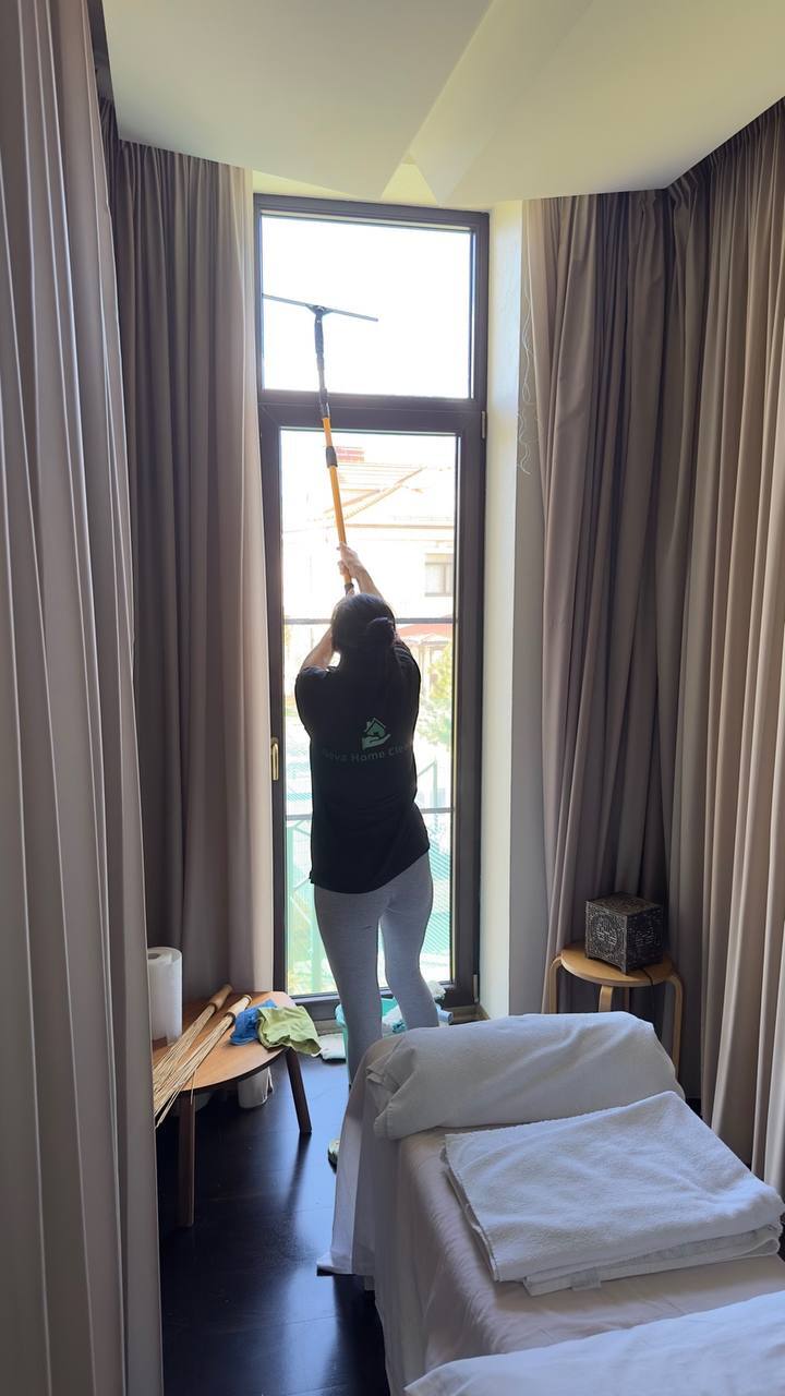 Мытье окон в ванной Neva Home Cleaning