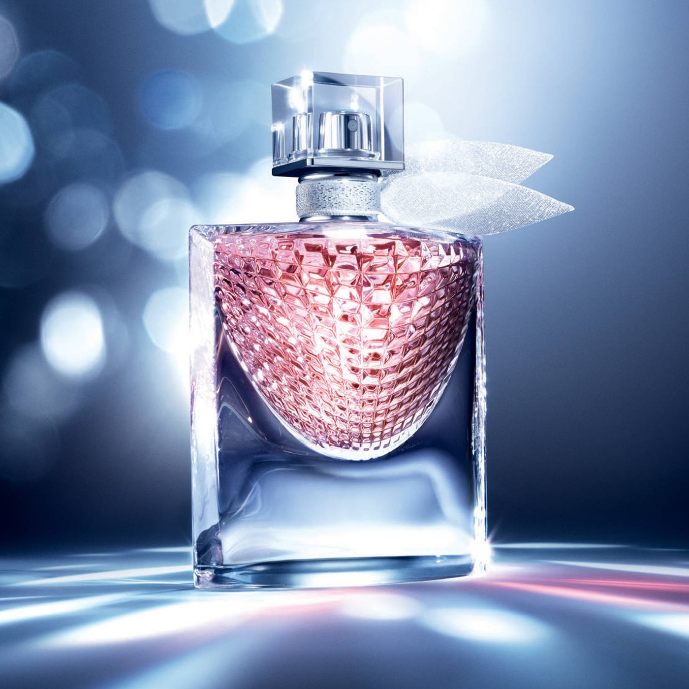 Парфюмерная вода бренды. Lancome la vie est Belle l'Eclat 75 ml. Lancome la vie est Belle l Eclat. Ланком la vie est Belle l'Eclat. Парфюмерная вода Lancome la vie est Belle l'Eclat.