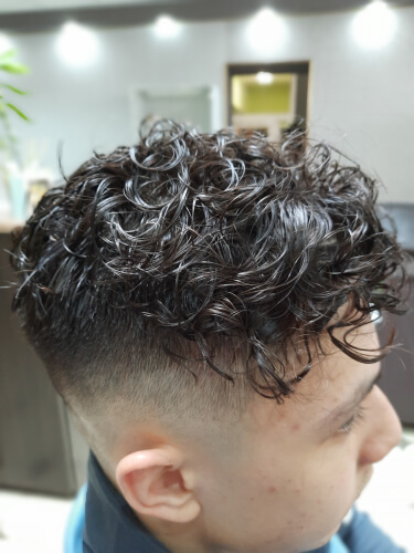 мужские стрижки с выбритыми висками