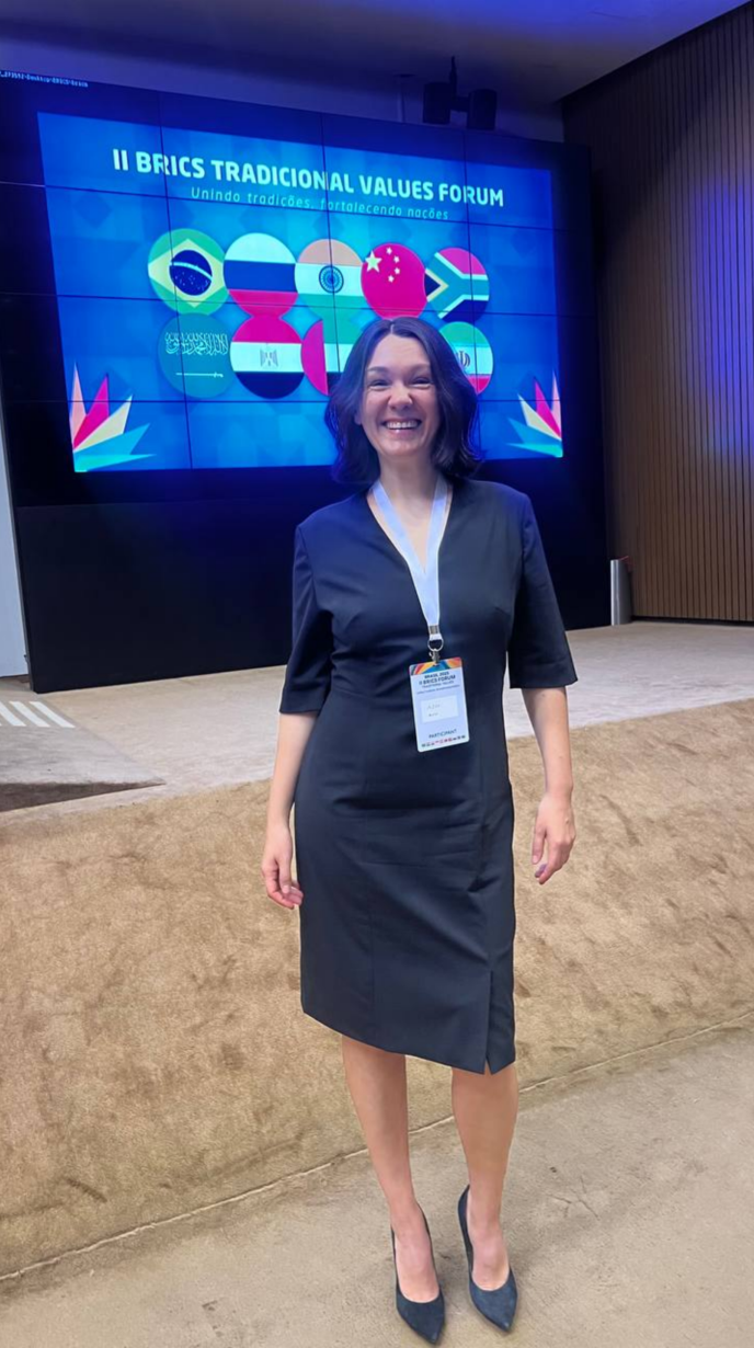 Алена Романюк, портрет