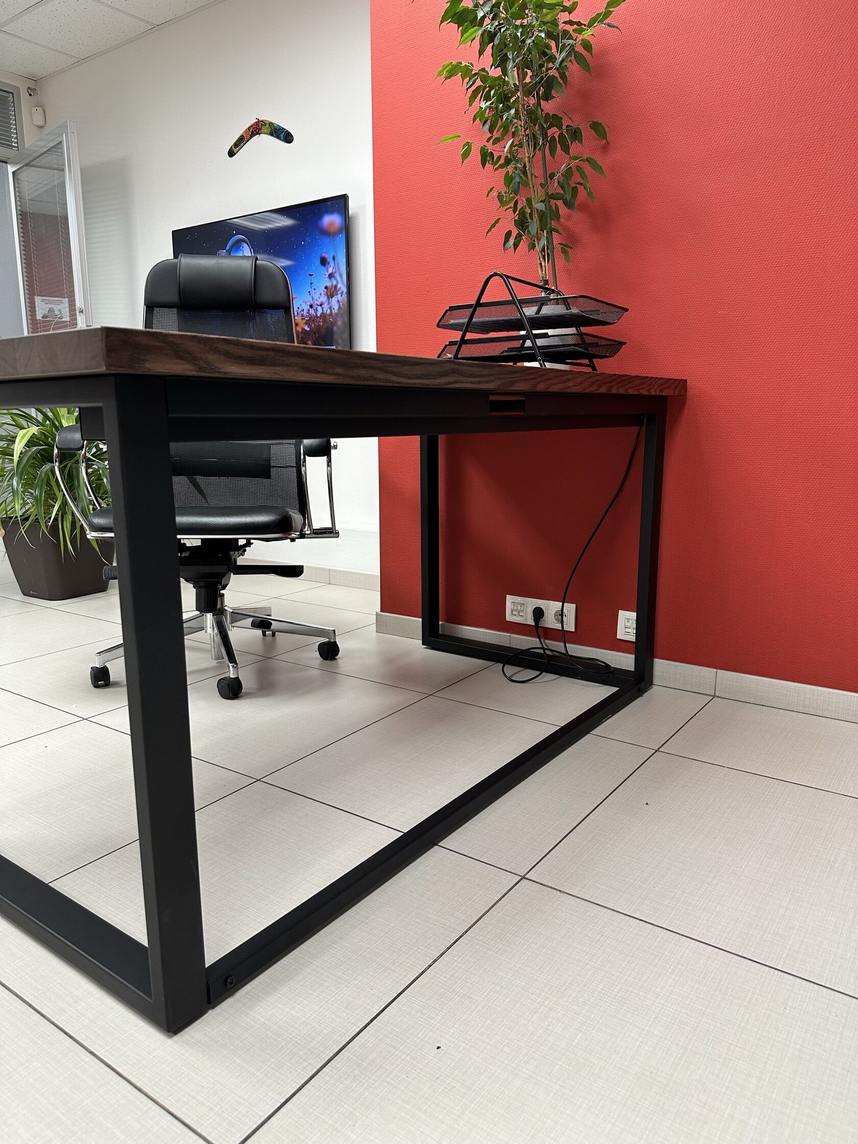 Компьютерный стол Workstation HITECHWOOD с глубокой столешницей