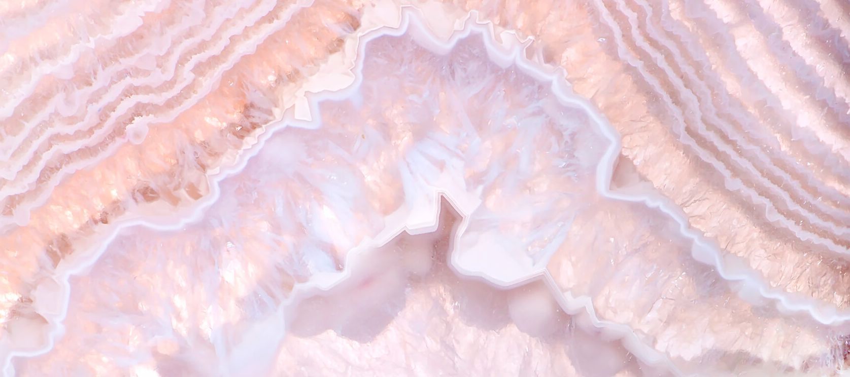 Кристалл агата друза розовый натуральный камень