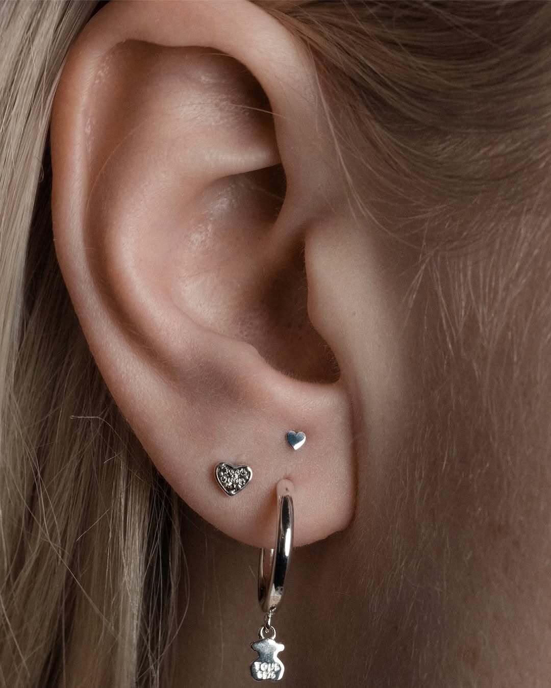 Двойной прокол мочки уха