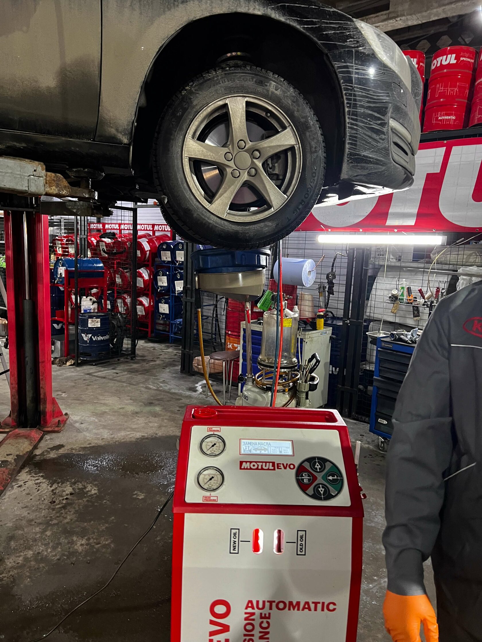 Процесс замещения масла в АКПП