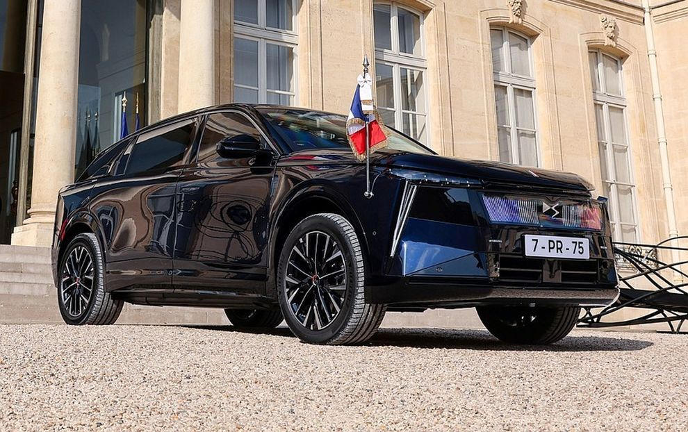 Для Макрона собрали DS №7 Elysee с легендарной гидропневматикой